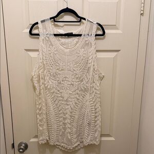 Chic Ivory Lace Sleeveless Blouse